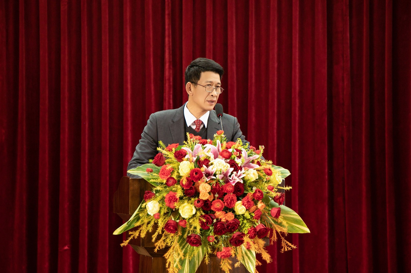 1784095742801043.jpg 董事长.jpg